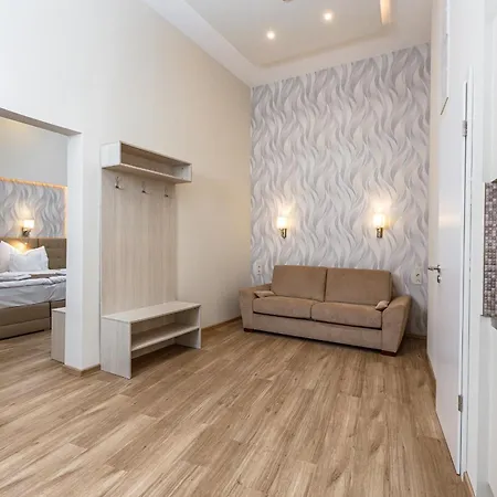 Marbles Aparthotel 3*