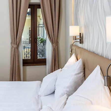 Marbles Aparthotel 3*